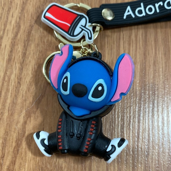 ❤️ Disney’s Lilo and Stitch Adorable Keychain NWOT - Picture 2 of 6